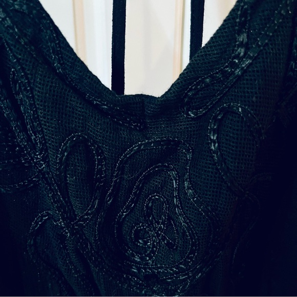 40. Forever 21 Long Boho style Maxi Dress - Picture 4 of 4